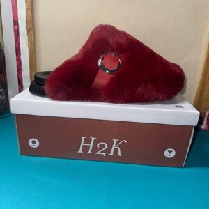 H2K Women's Plush Red Slippers